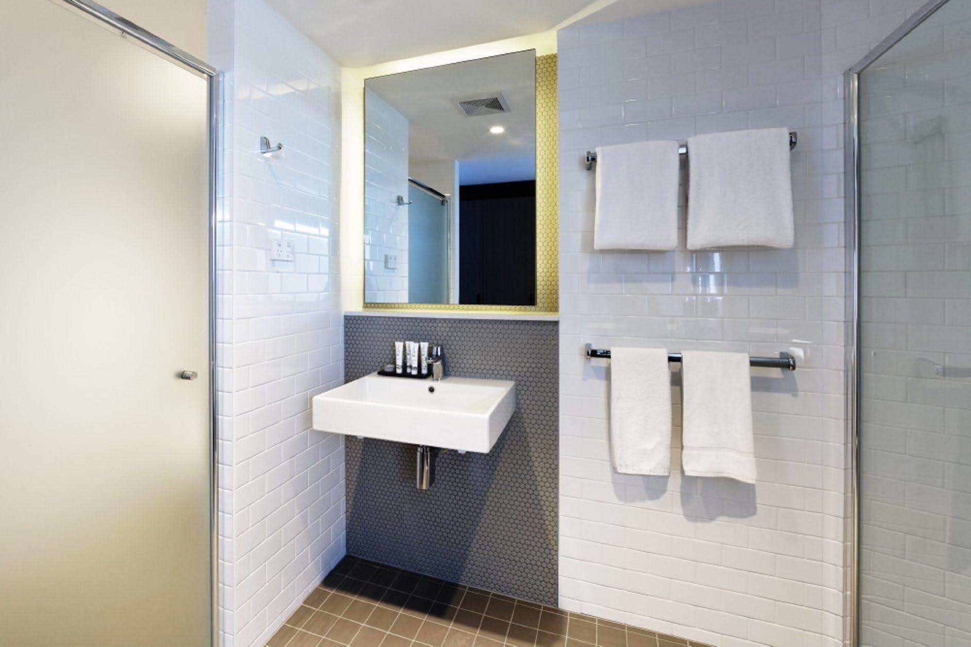 Alpha Mosaic Hotel Fortitude Valley Brisbane Exterior foto